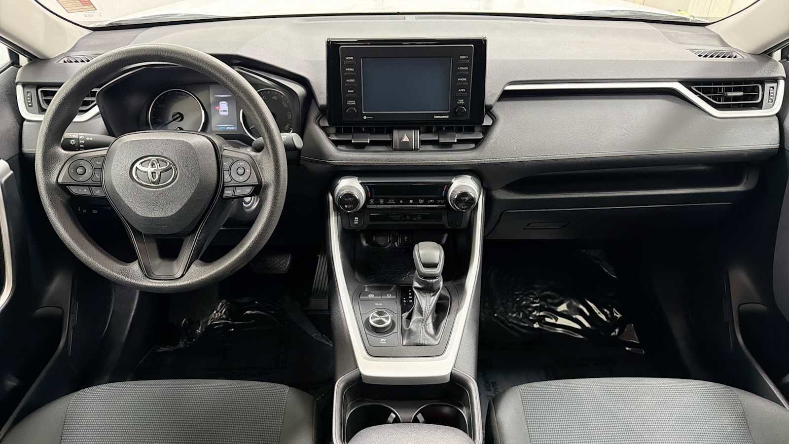 Thumbnail: 2021 Toyota RAV4 - 25