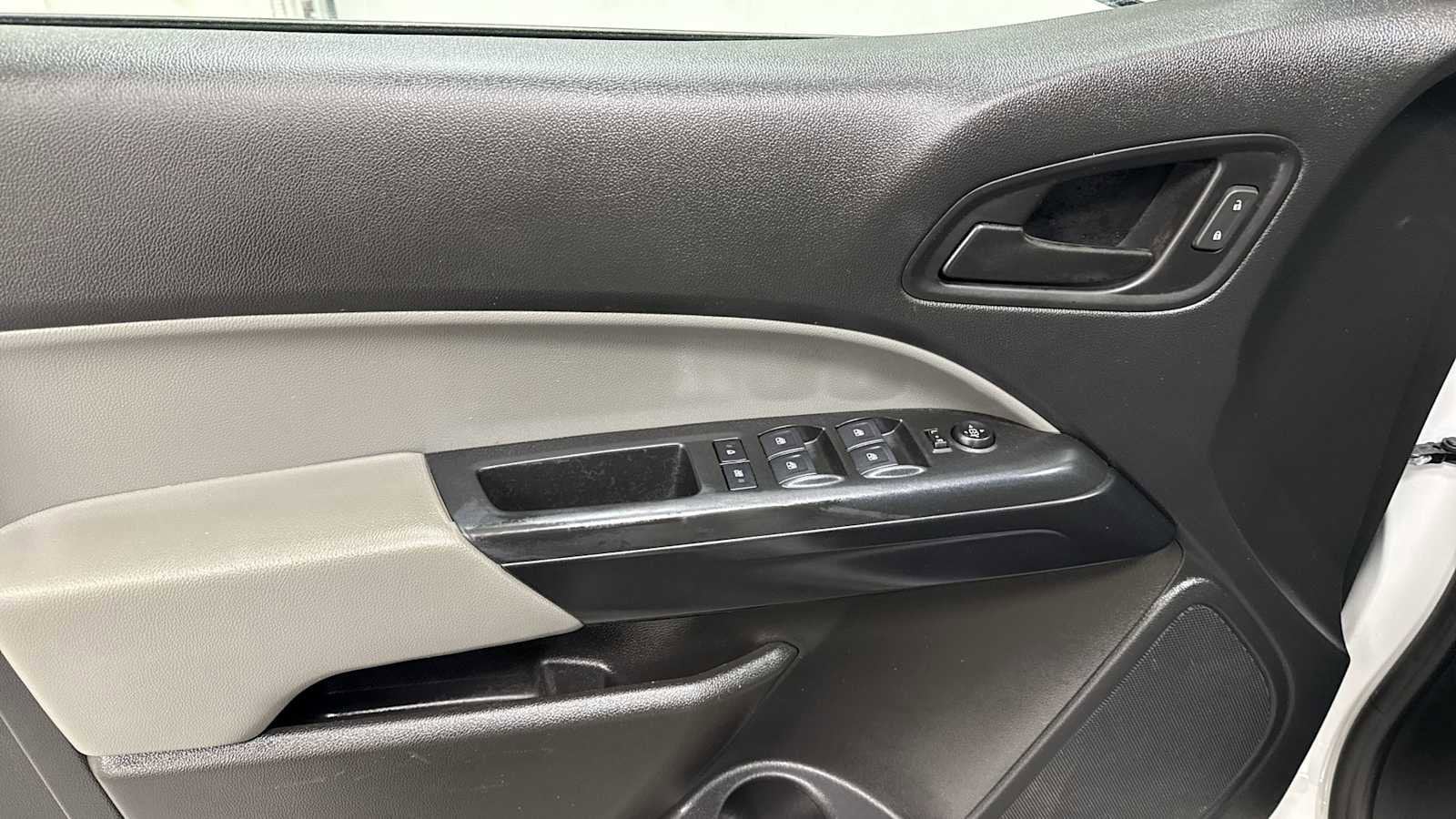 Thumbnail: 2020 Chevrolet Colorado - 15