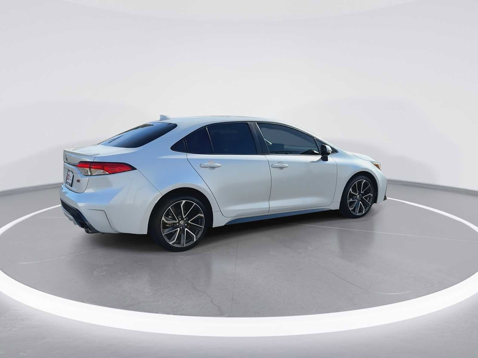 Thumbnail: 2022 Toyota Corolla - 8