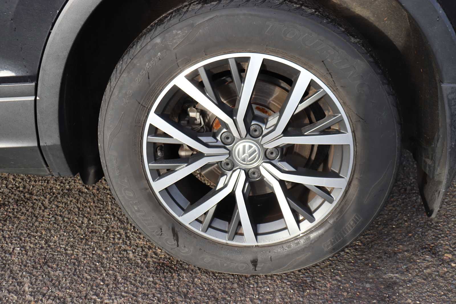 Thumbnail: 2019 Volkswagen Tiguan - 9