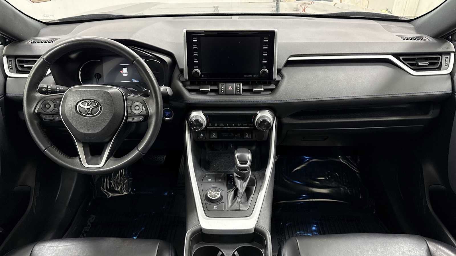 Thumbnail: 2021 Toyota RAV4 - 26