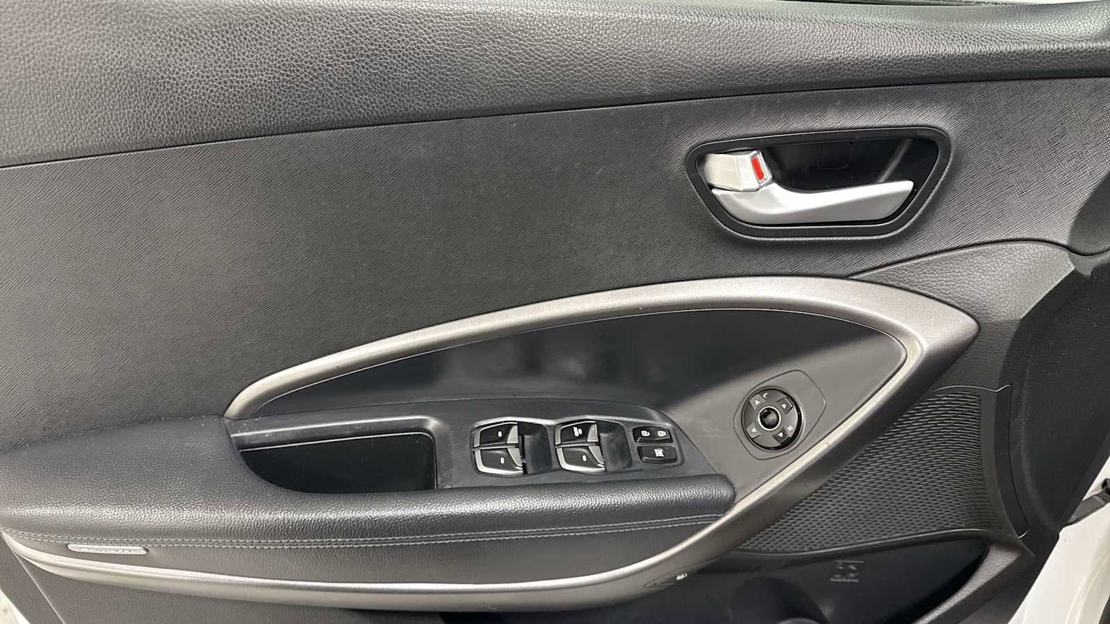 Thumbnail: 2014 Hyundai Santa Fe - 15