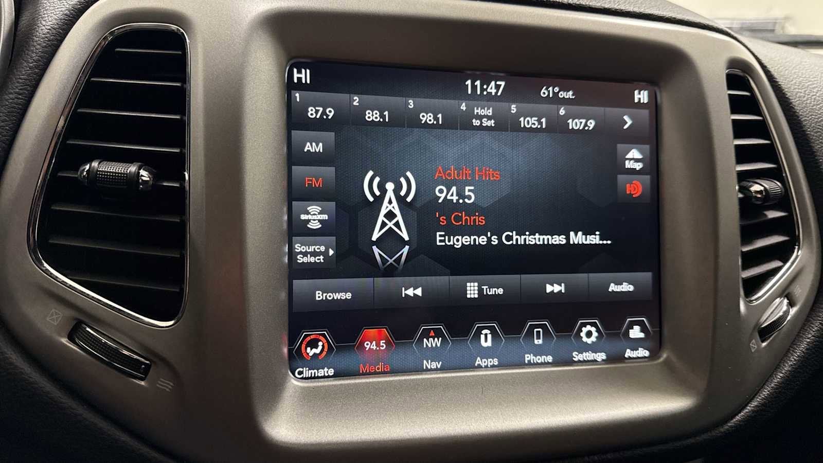 Thumbnail: 2021 Jeep Compass - 18