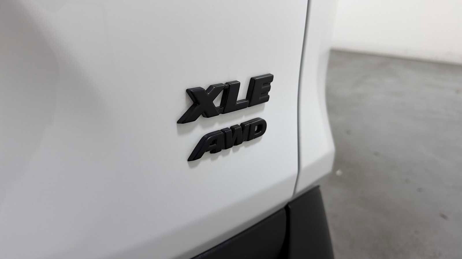 Thumbnail: 2025 Toyota RAV4 - 28