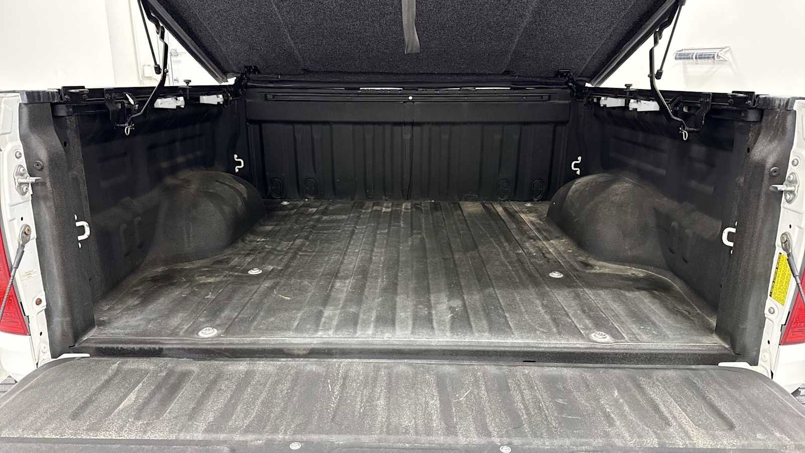 Thumbnail: 2014 Toyota Tundra - 29