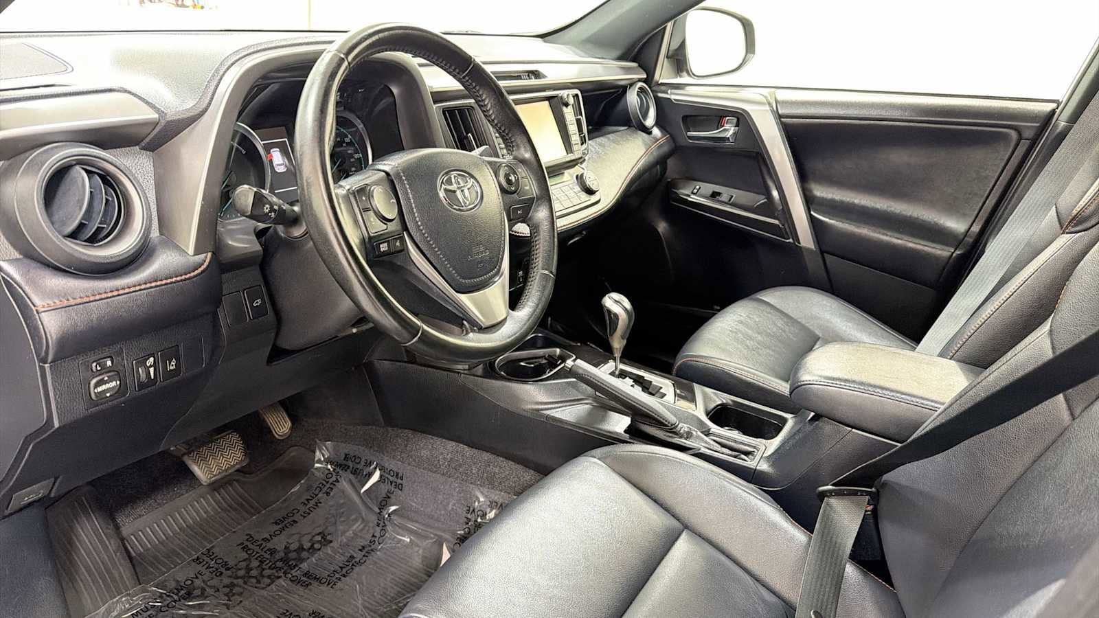 Thumbnail: 2017 Toyota RAV4 - 11