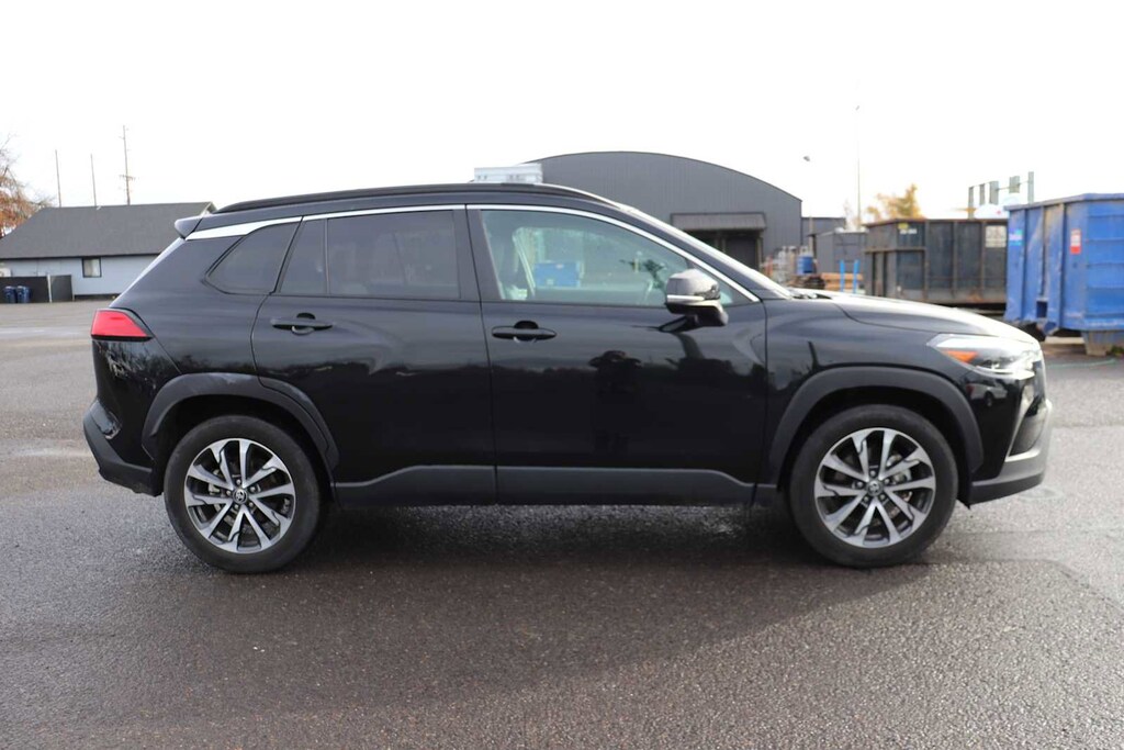 Used 2023 Toyota Corolla Cross XLE SUV
