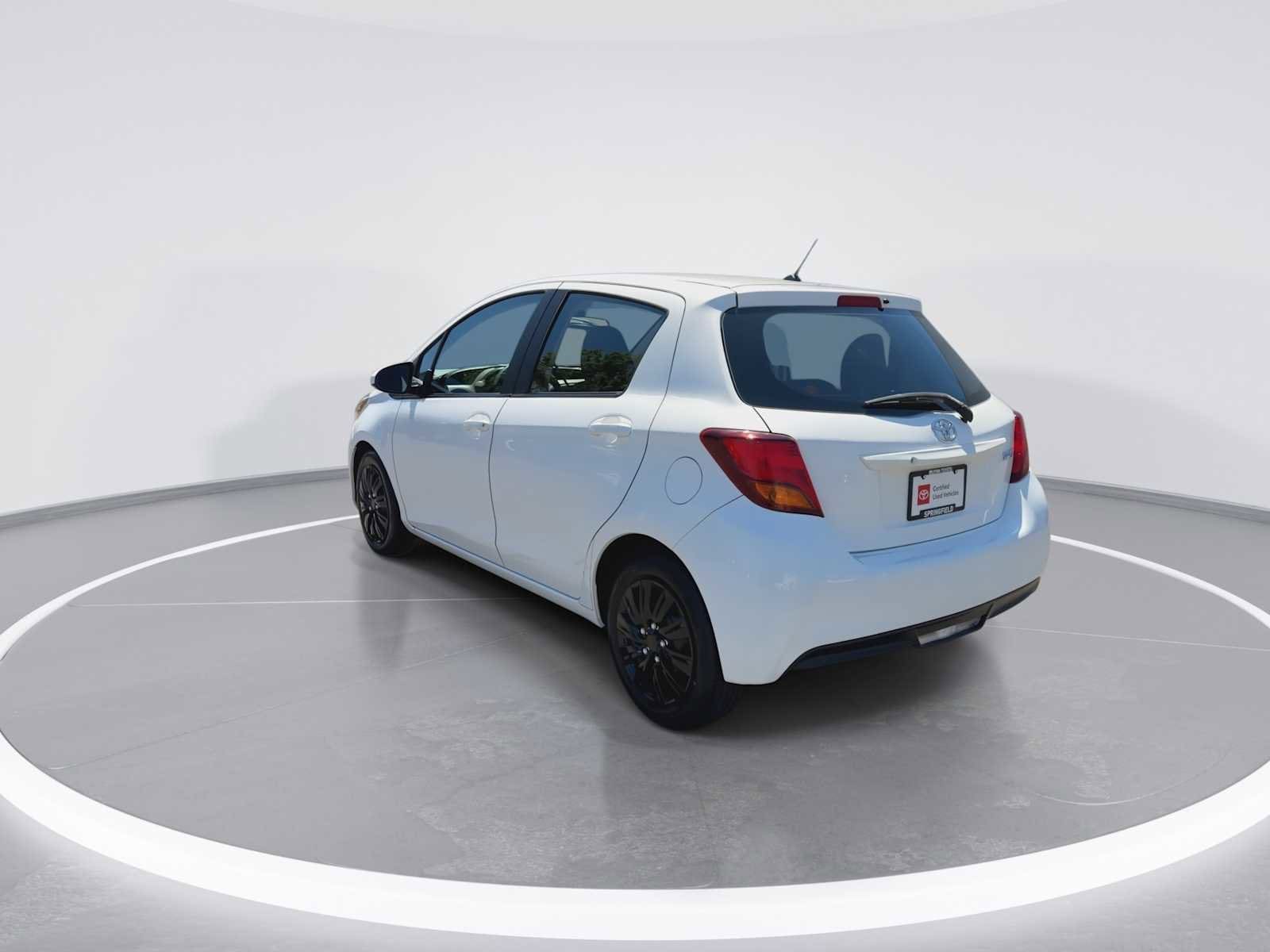Thumbnail: 2017 Toyota Yaris - 6
