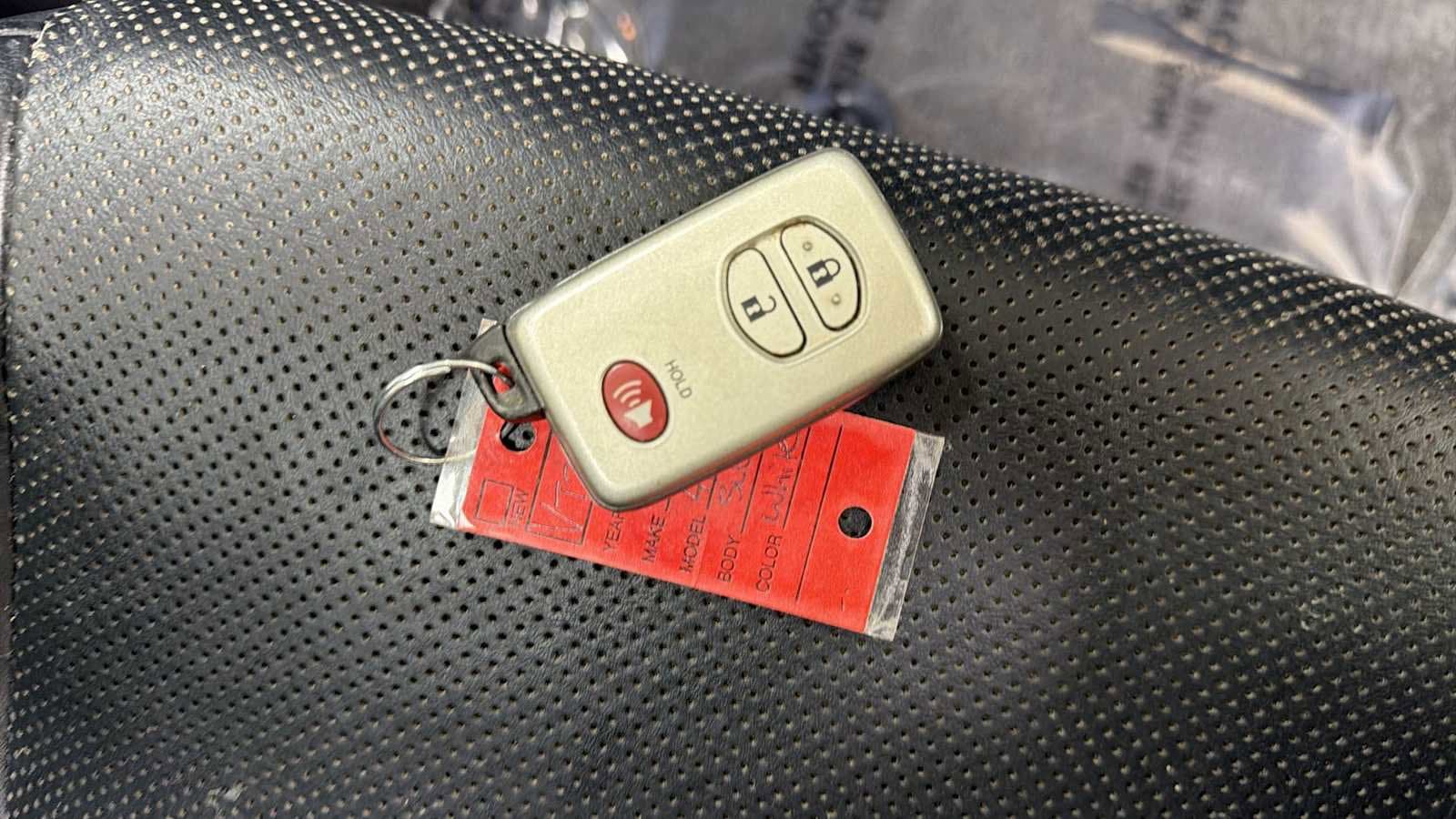 Thumbnail: 2015 Toyota 4Runner - 32