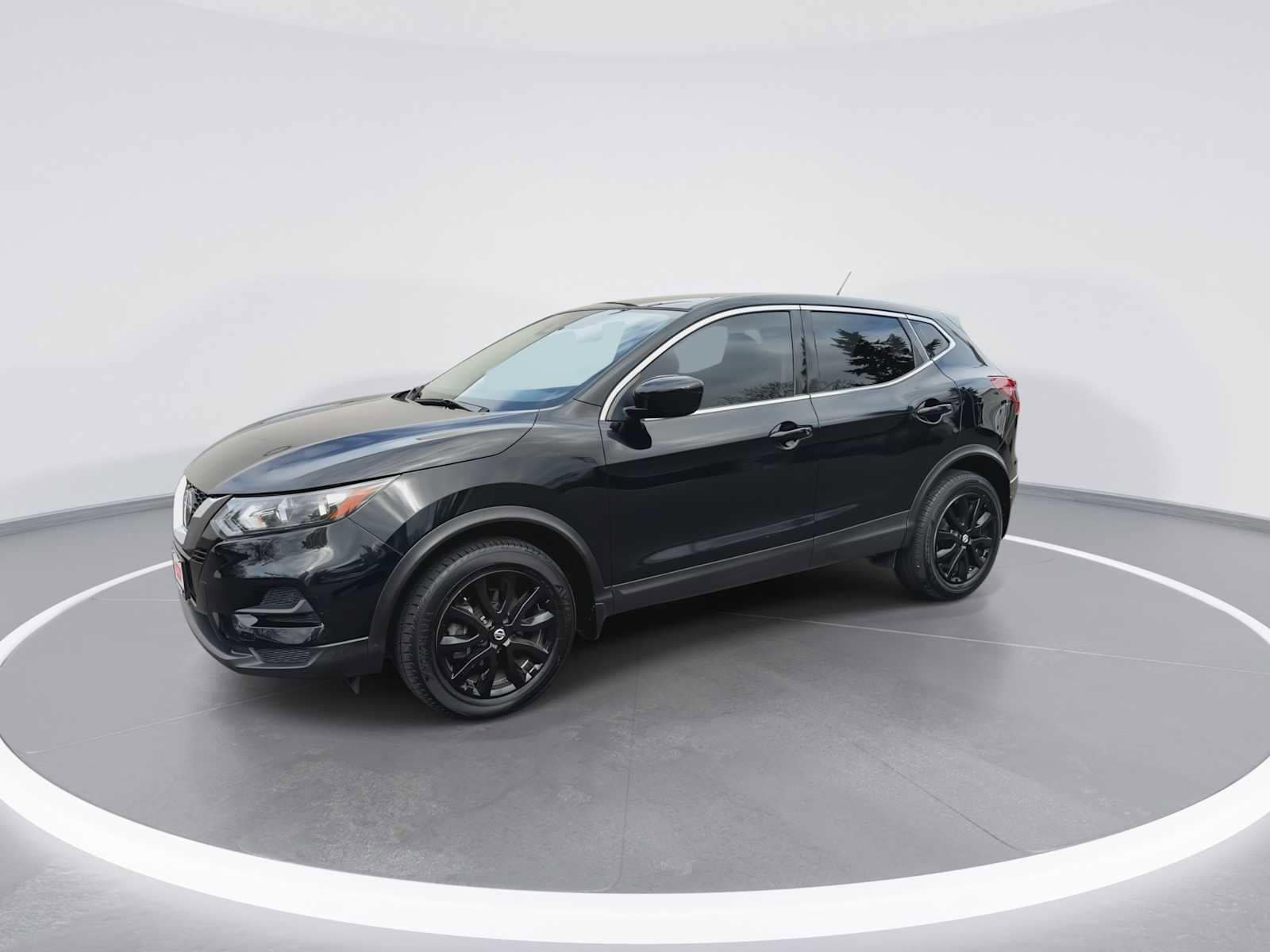 Thumbnail: 2022 Nissan Rogue Sport - 4