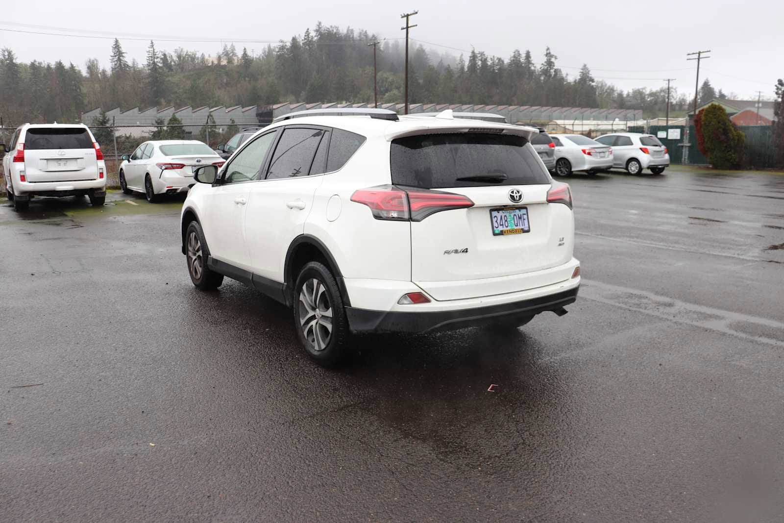 Thumbnail: 2017 Toyota RAV4 - 7