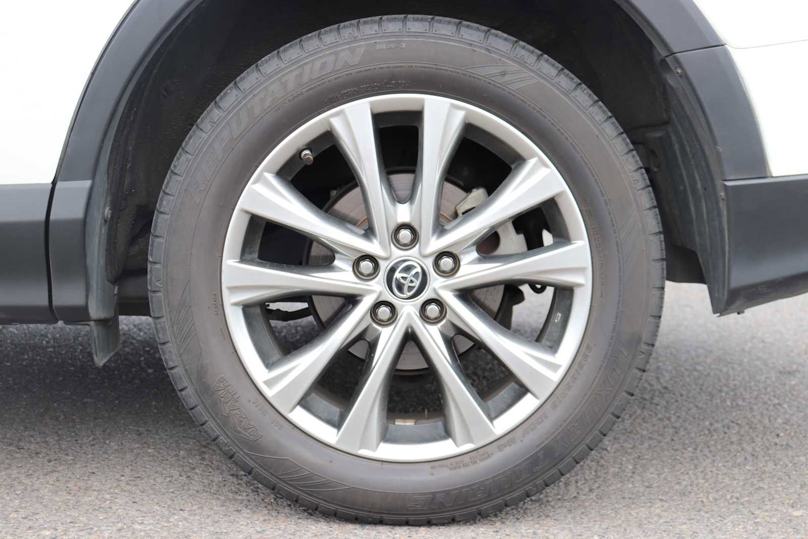 Thumbnail: 2016 Toyota RAV4 - 9