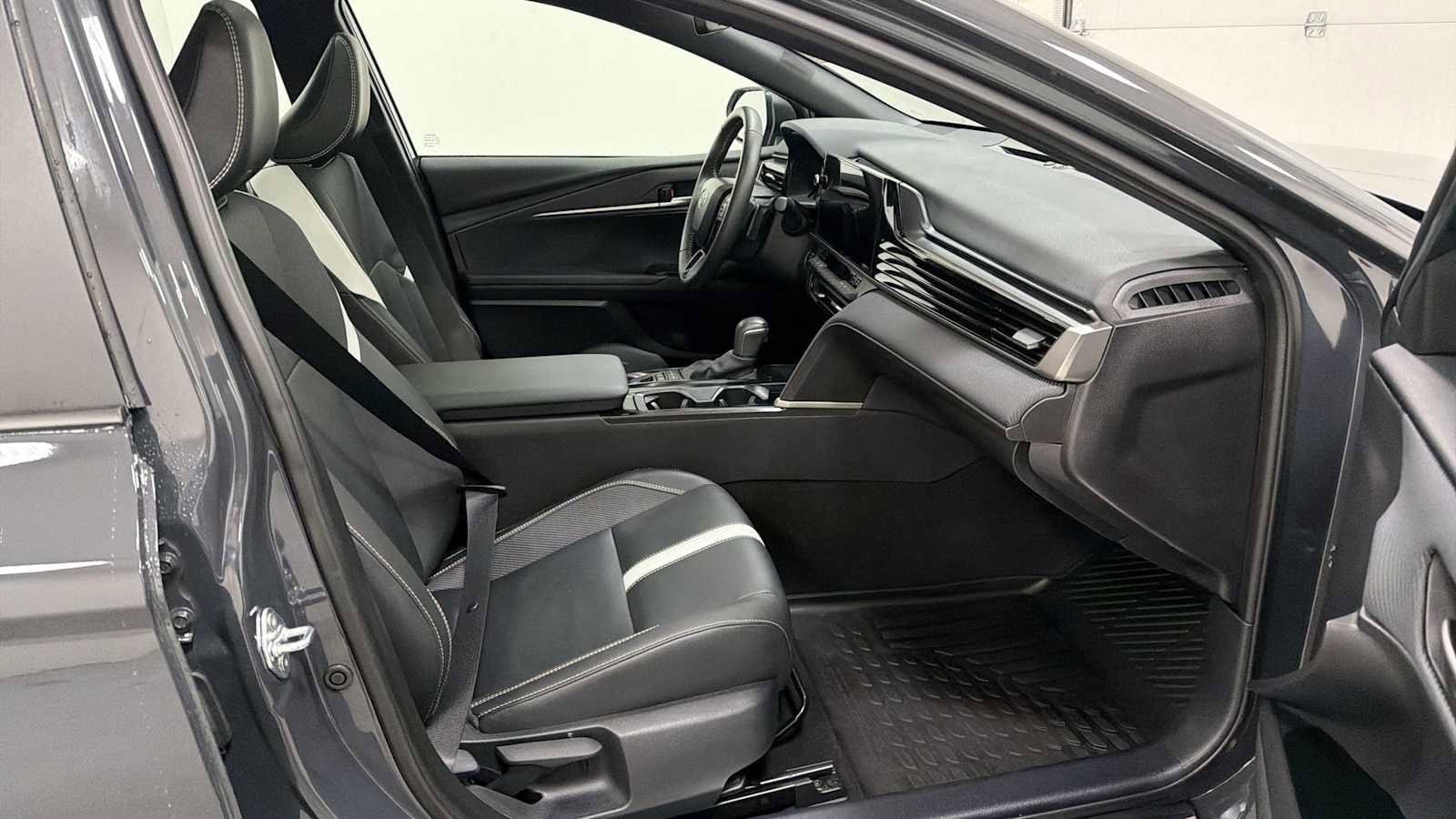 Thumbnail: 2025 Toyota Camry - 30