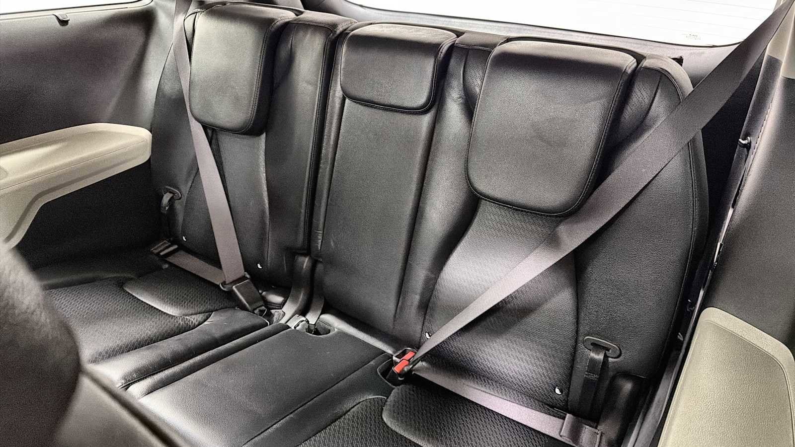 Thumbnail: 2022 Kia Carnival - 26