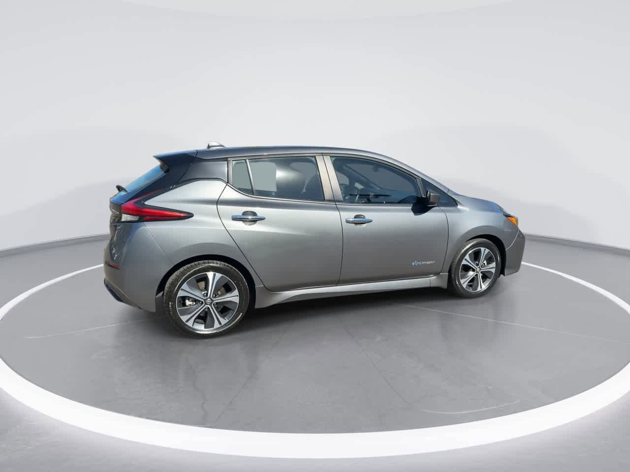 Thumbnail: 2019 Nissan Leaf - 8