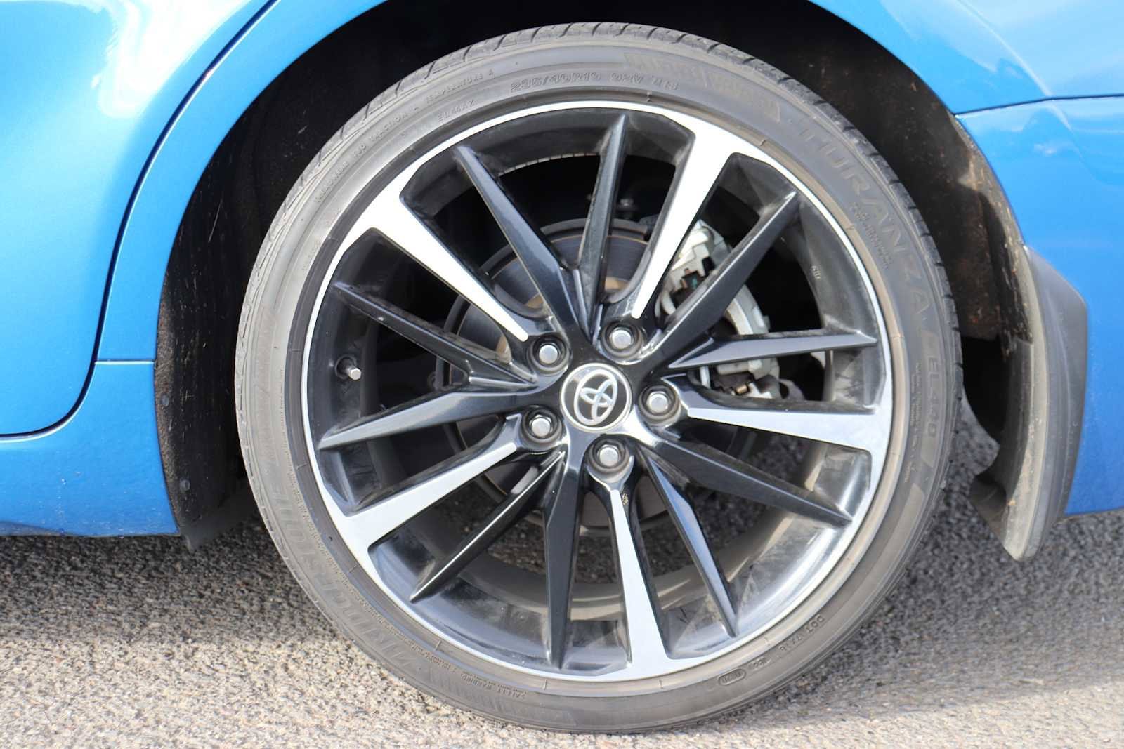 Thumbnail: 2020 Toyota Camry - 9