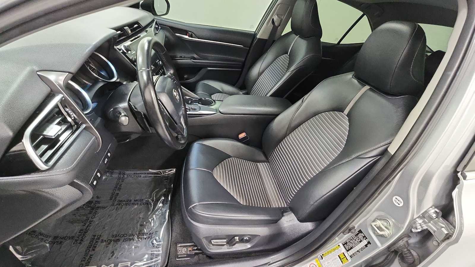 Thumbnail: 2018 Toyota Camry - 13