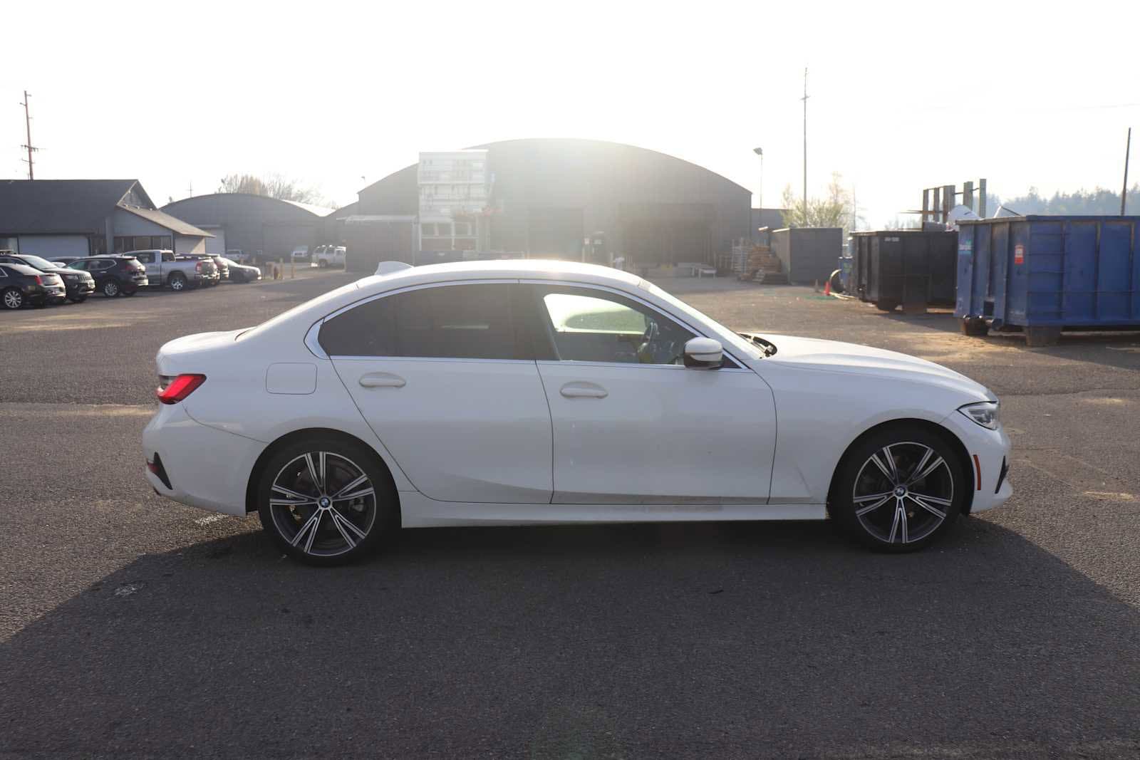 Thumbnail: 2020 BMW 3 Series - 4