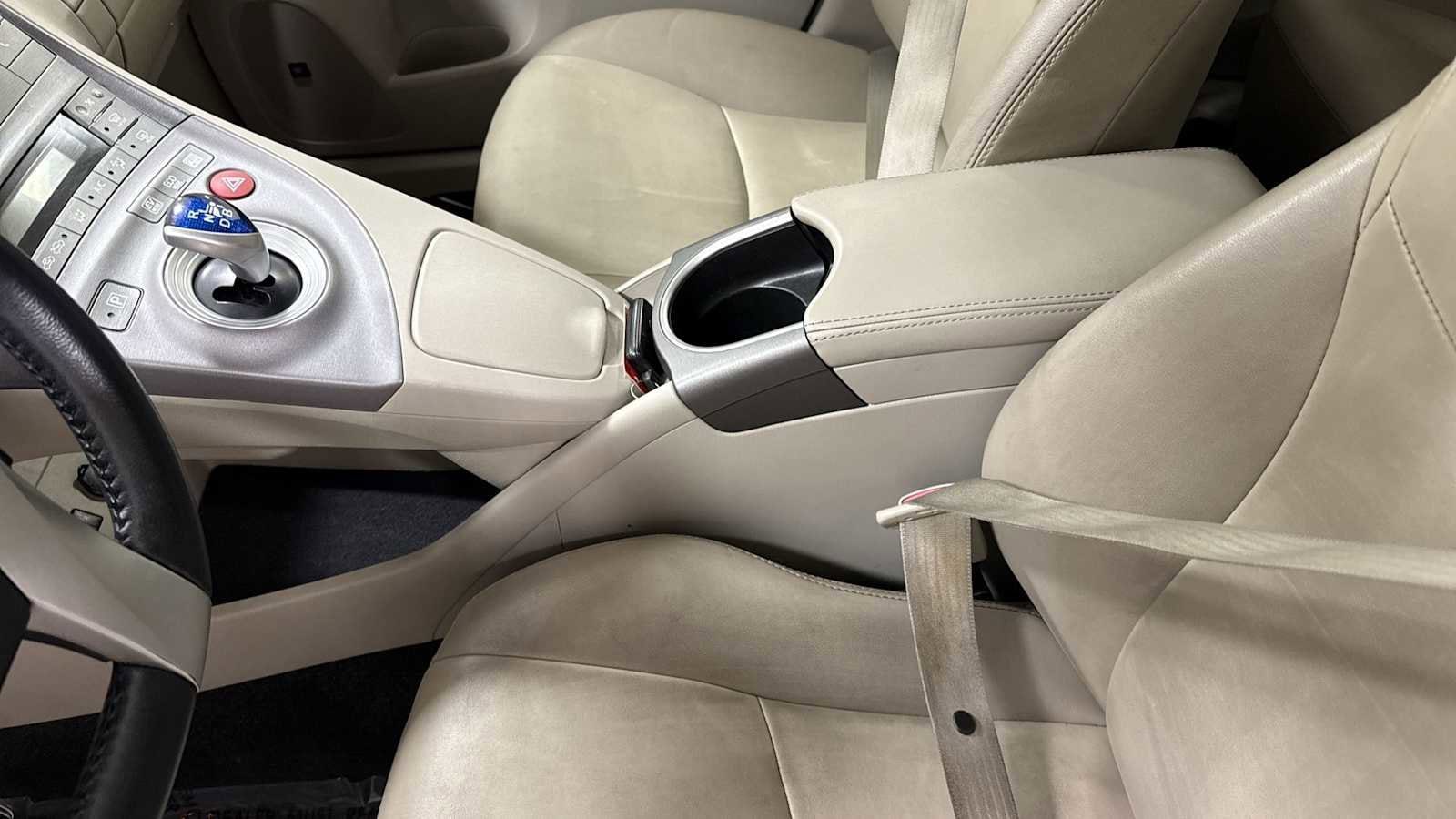 Thumbnail: 2013 Toyota Prius - 22