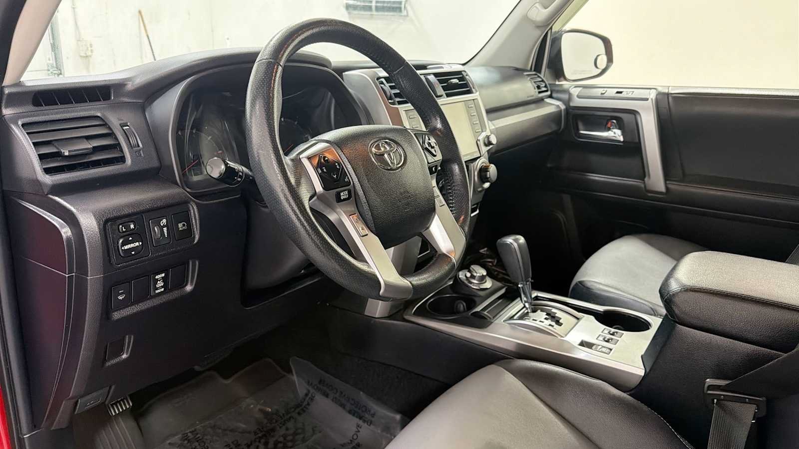 Thumbnail: 2021 Toyota 4Runner - 12