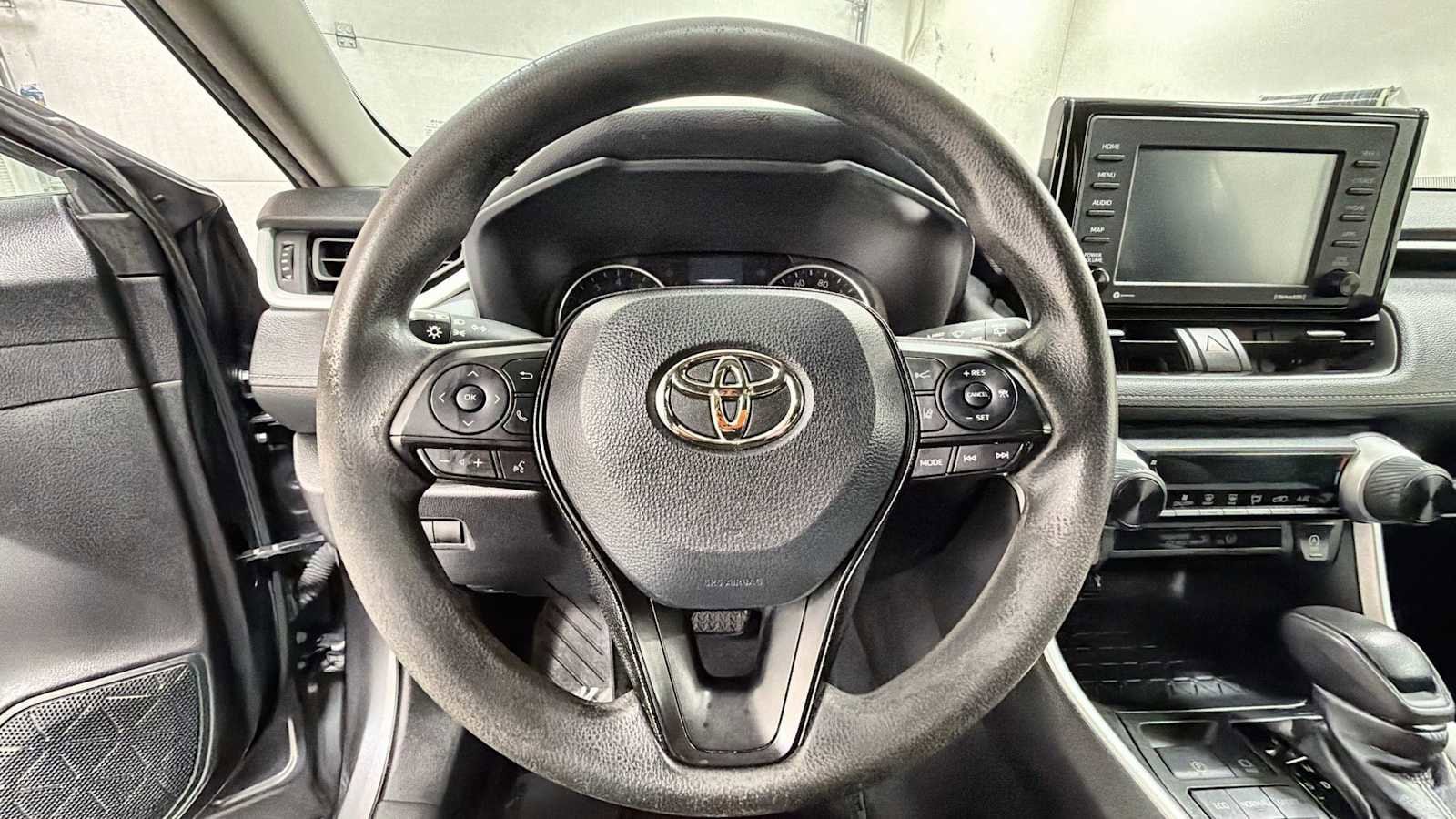 Thumbnail: 2021 Toyota RAV4 - 16