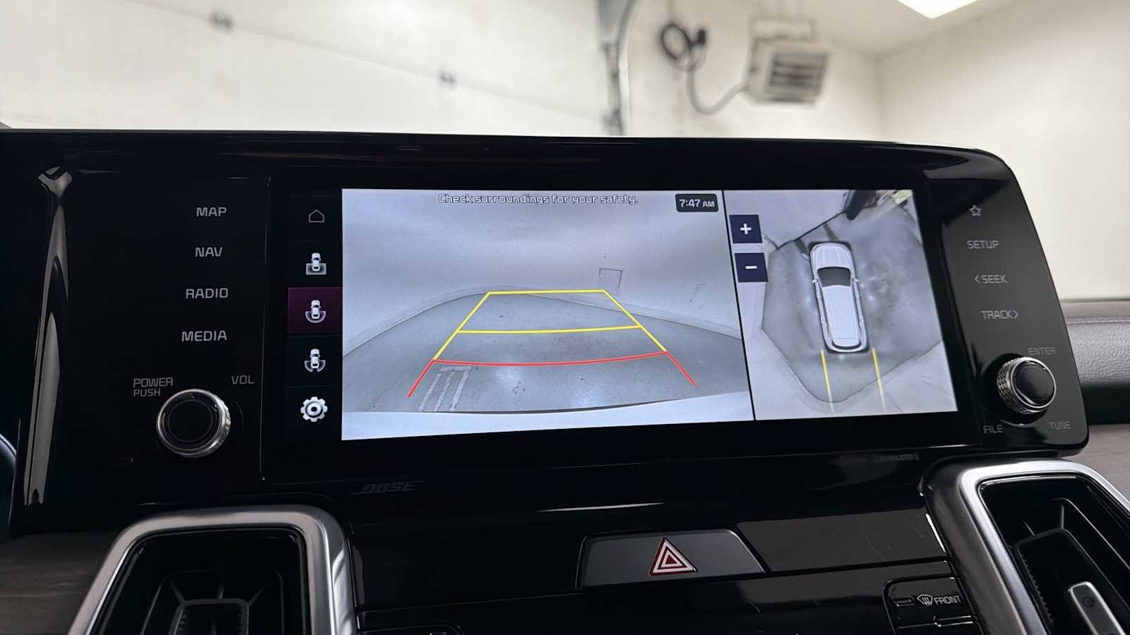 Thumbnail: 2023 Kia Sorento - 19