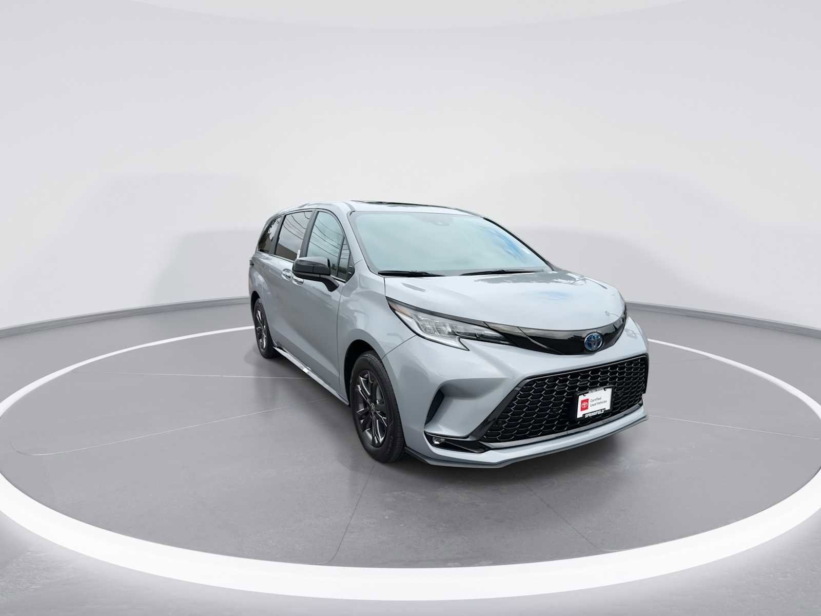 Thumbnail: 2025 Toyota Sienna - 2