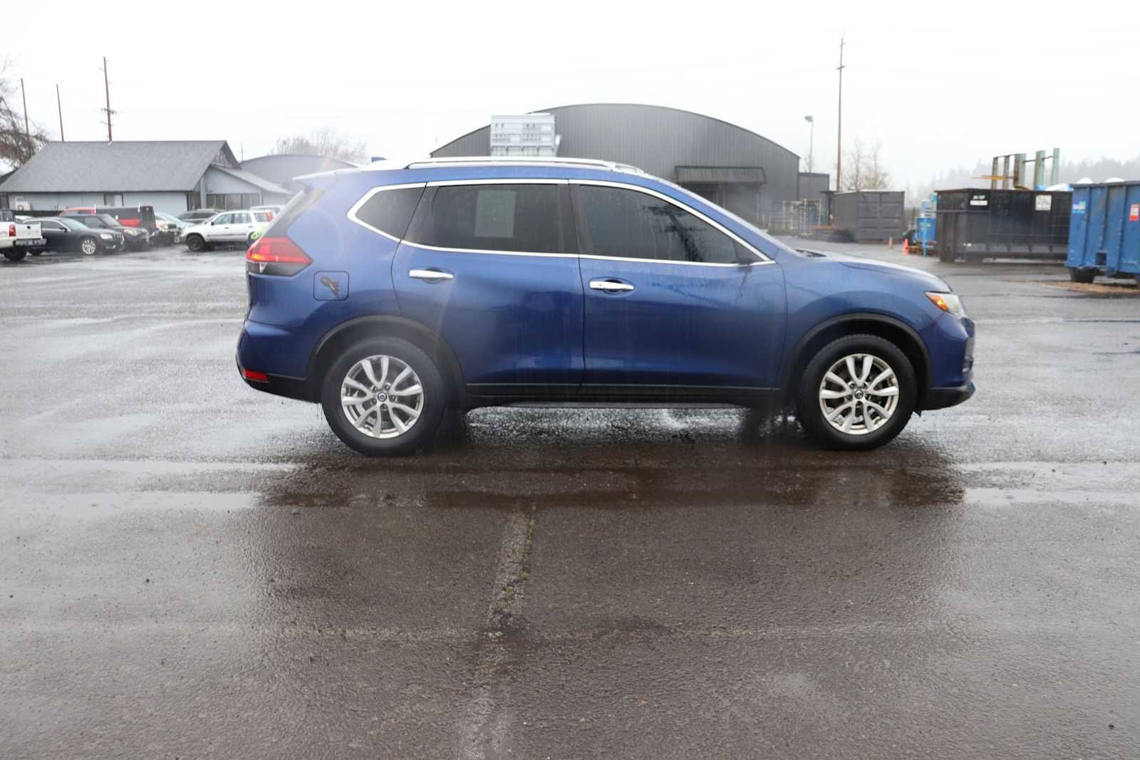 Thumbnail: 2018 Nissan Rogue - 4