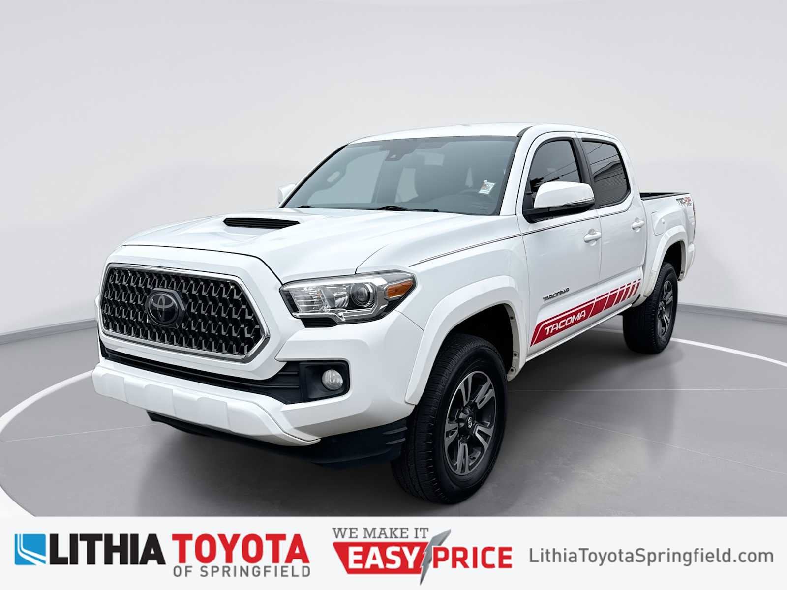 2018 Toyota Tacoma TRD Sport's photo