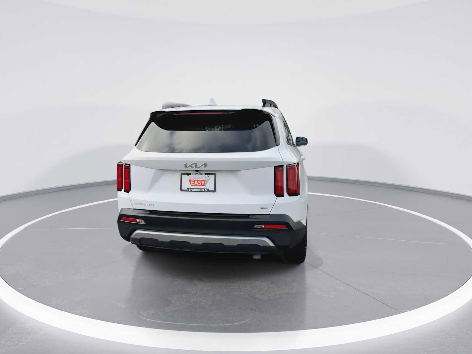 Thumbnail: 2023 Kia Sorento - 7