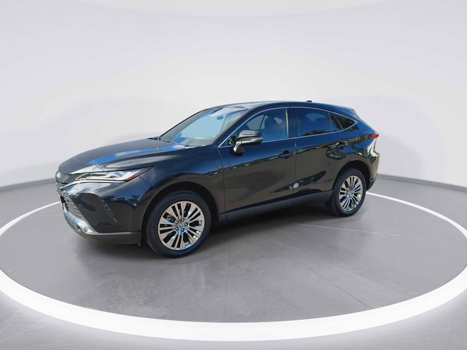 Thumbnail: 2023 Toyota Venza - 4