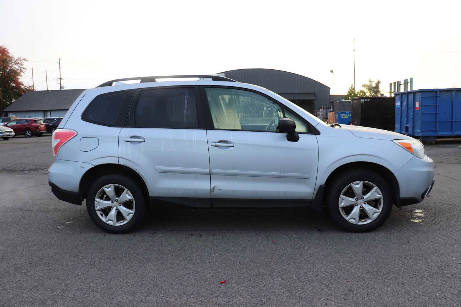 2016 Subaru Forester 2.5i photo 3