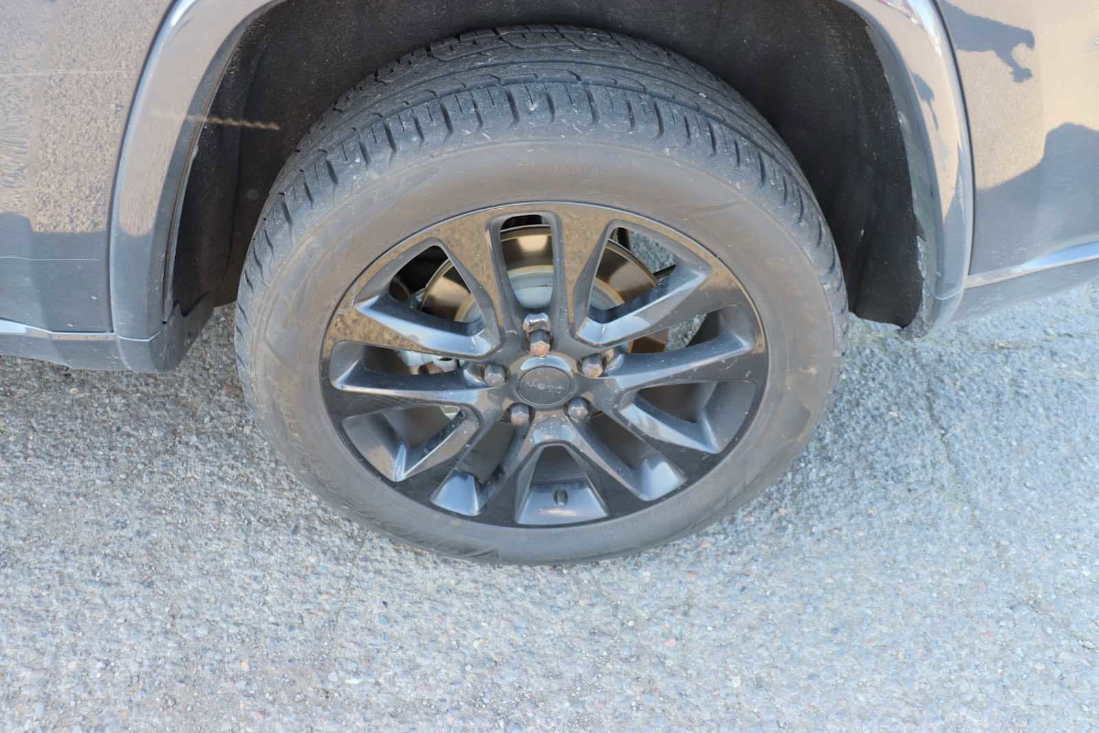 Thumbnail: 2017 Jeep Grand Cherokee - 9