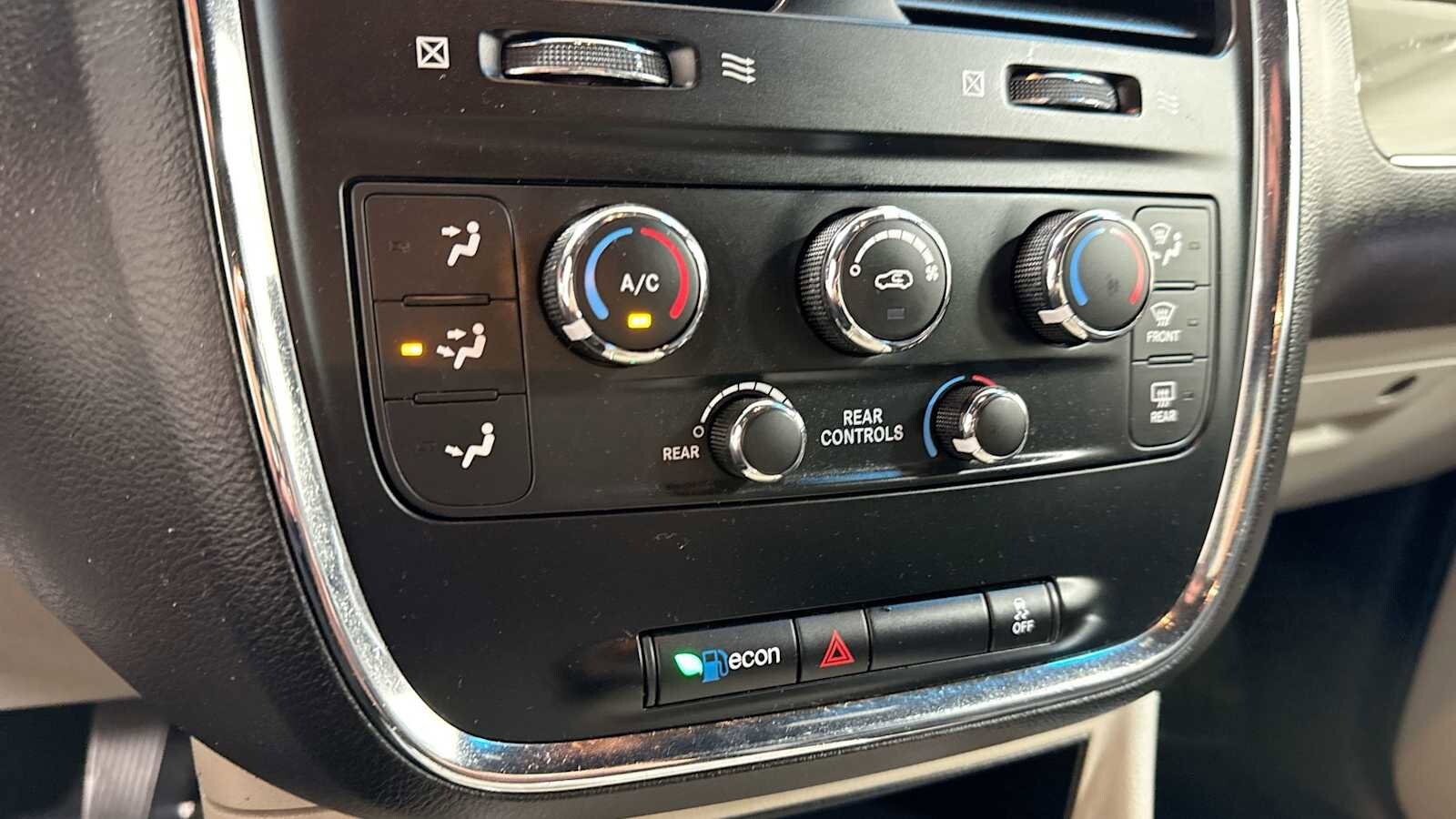 Thumbnail: 2018 Dodge Grand Caravan - 20