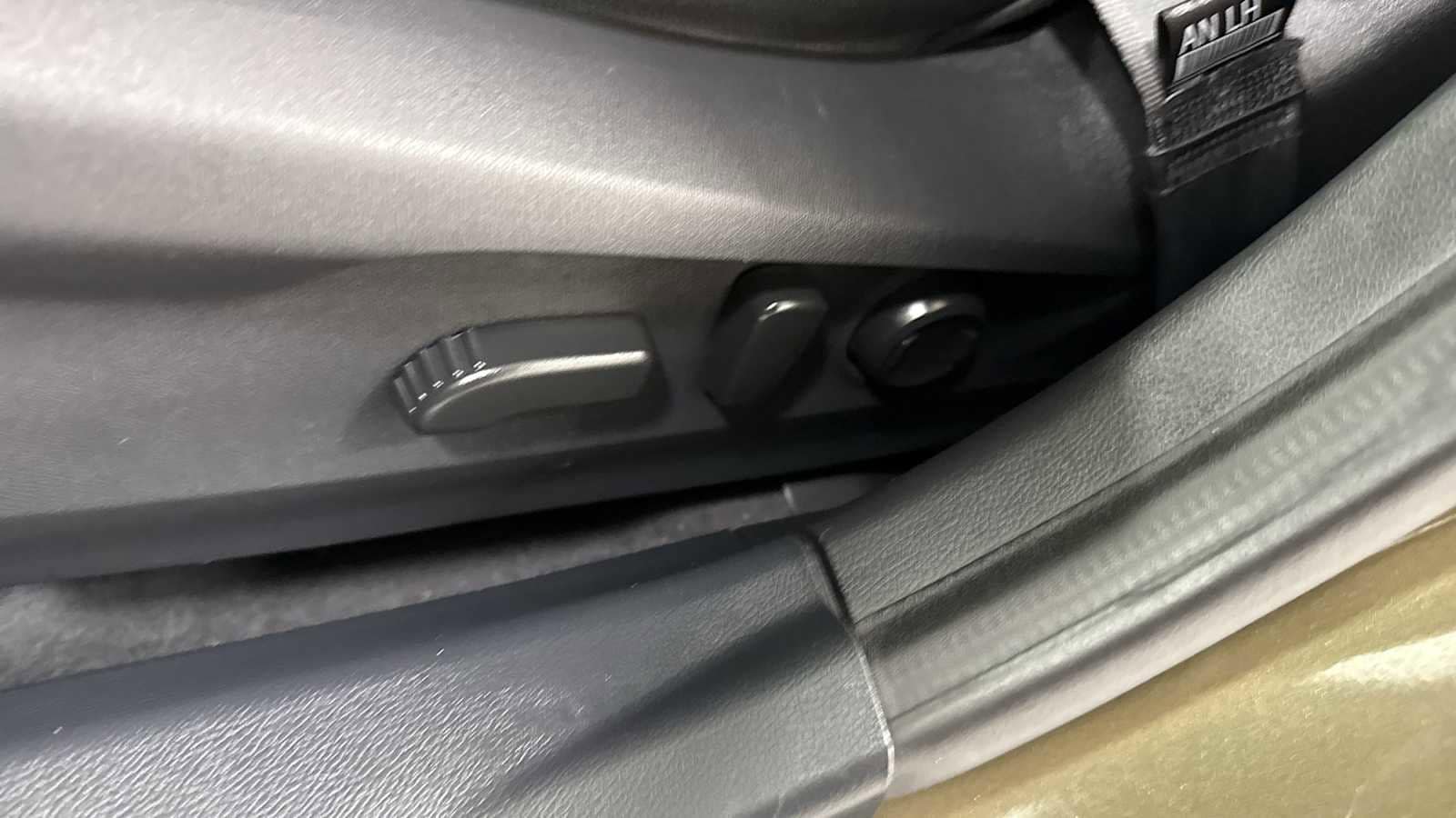 Thumbnail: 2020 Subaru Outback - 14