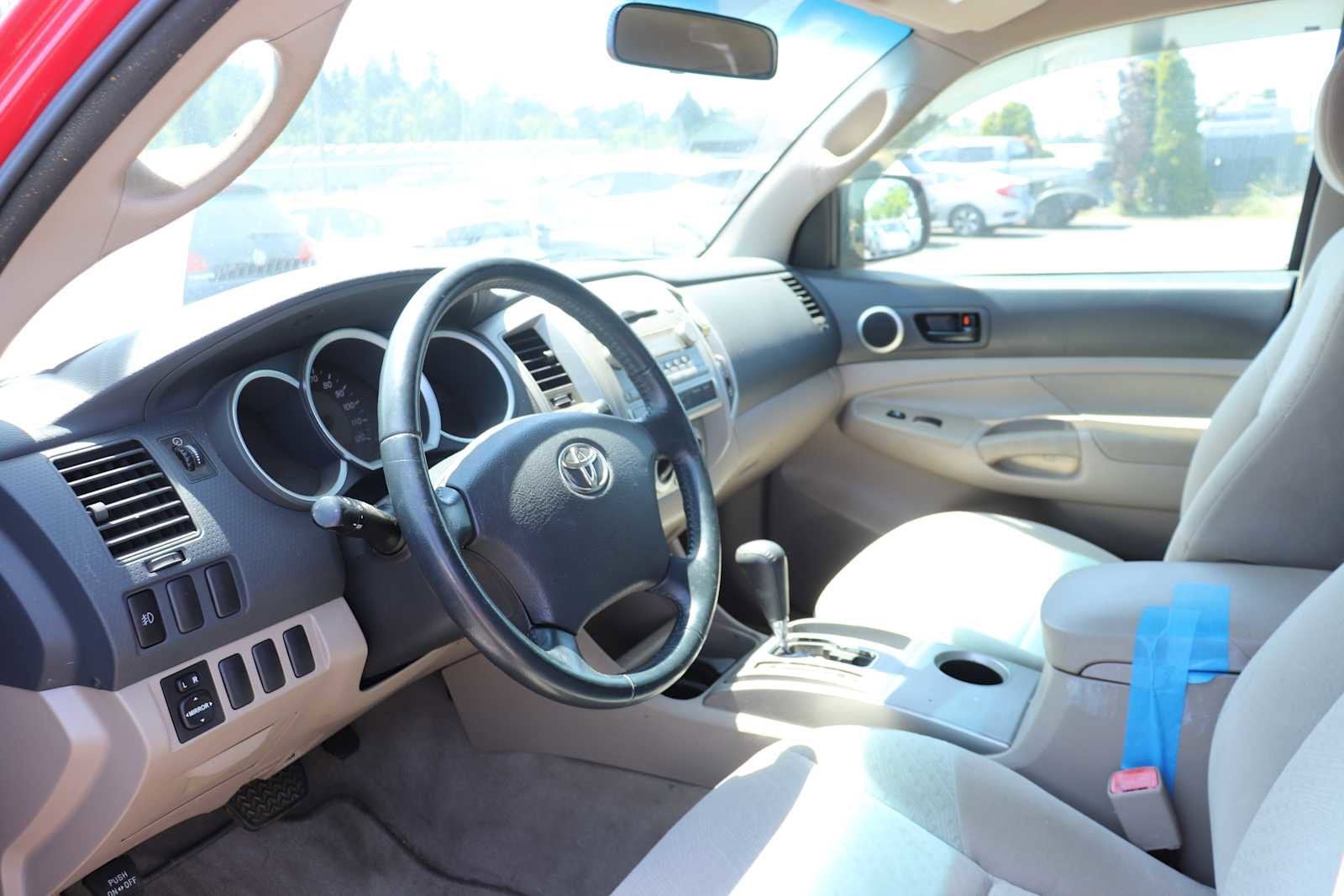 Thumbnail: 2006 Toyota Tacoma - 10