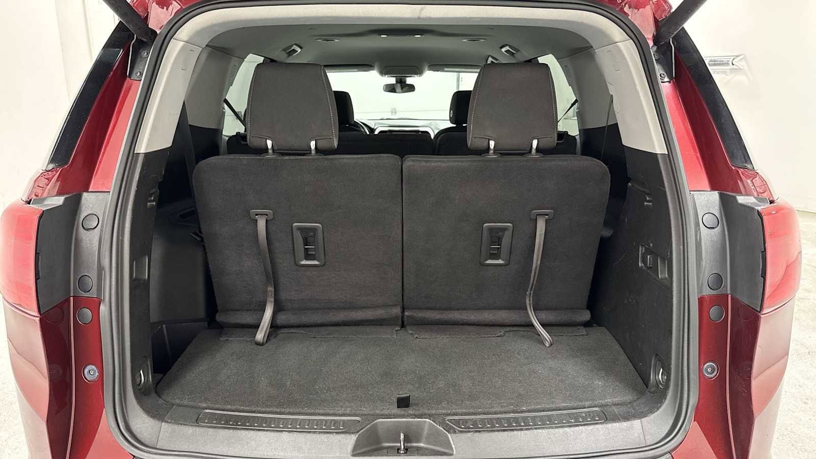 Thumbnail: 2017 GMC Acadia - 26