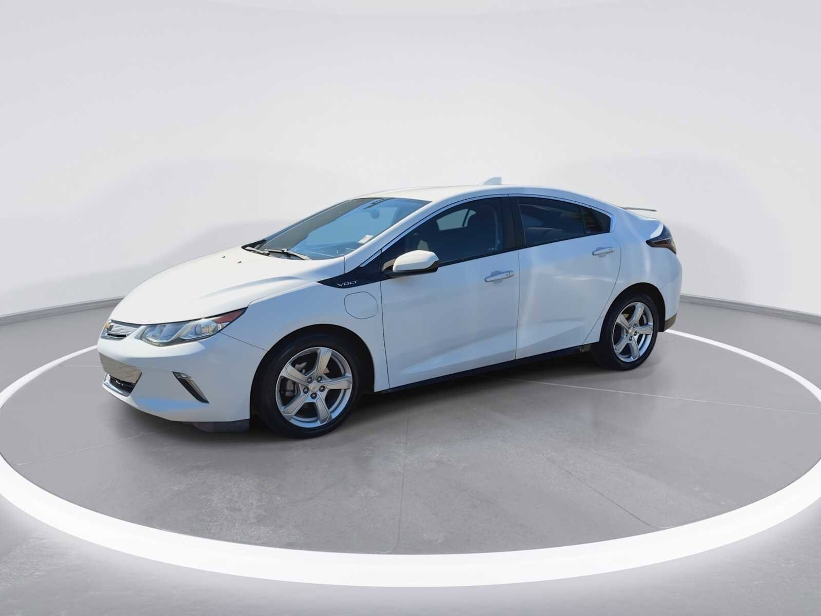 Thumbnail: 2018 Chevrolet Volt - 4