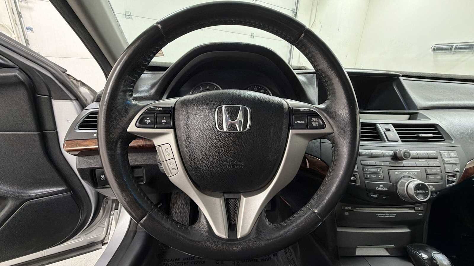 Thumbnail: 2011 Honda Accord Crosstour - 16