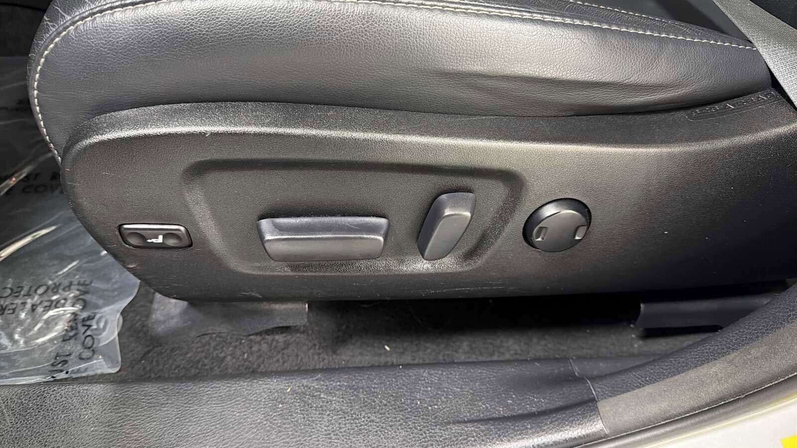 Thumbnail: 2017 Toyota Highlander - 14