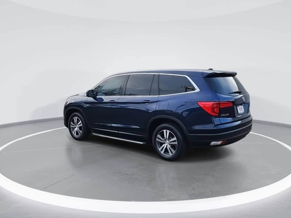 Thumbnail: 2017 Honda Pilot - 6