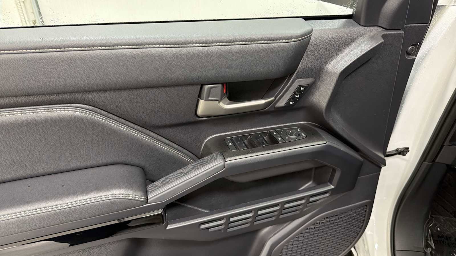 Thumbnail: 2025 Toyota 4Runner - 15