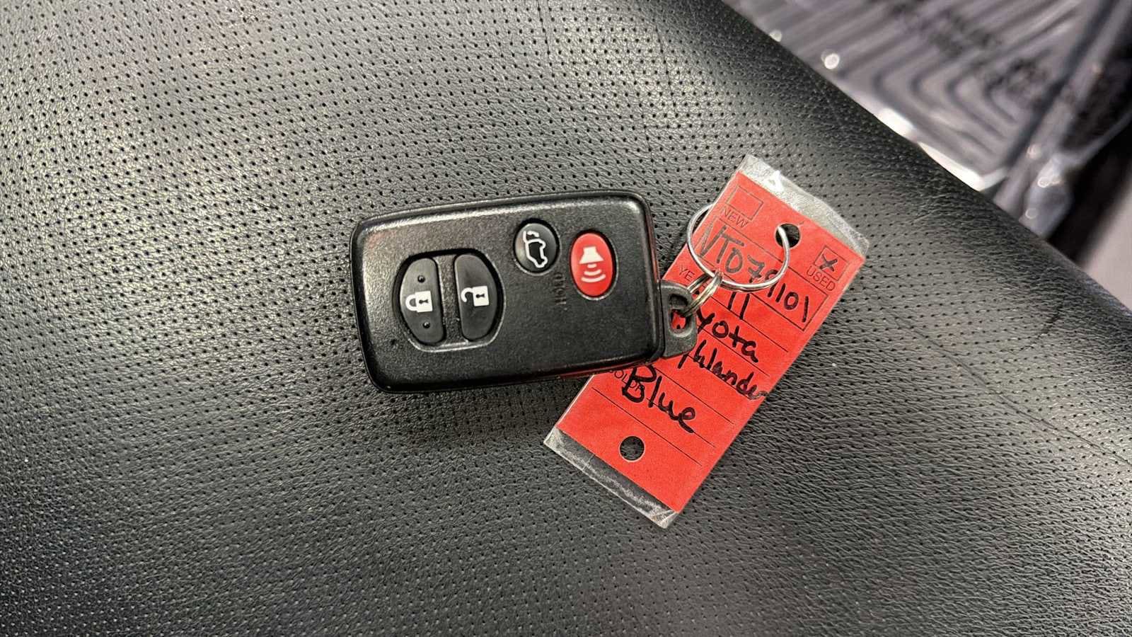 Thumbnail: 2011 Toyota Highlander - 33