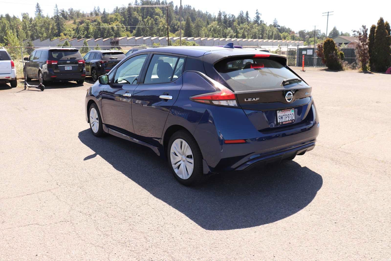 Thumbnail: 2022 Nissan Leaf - 7