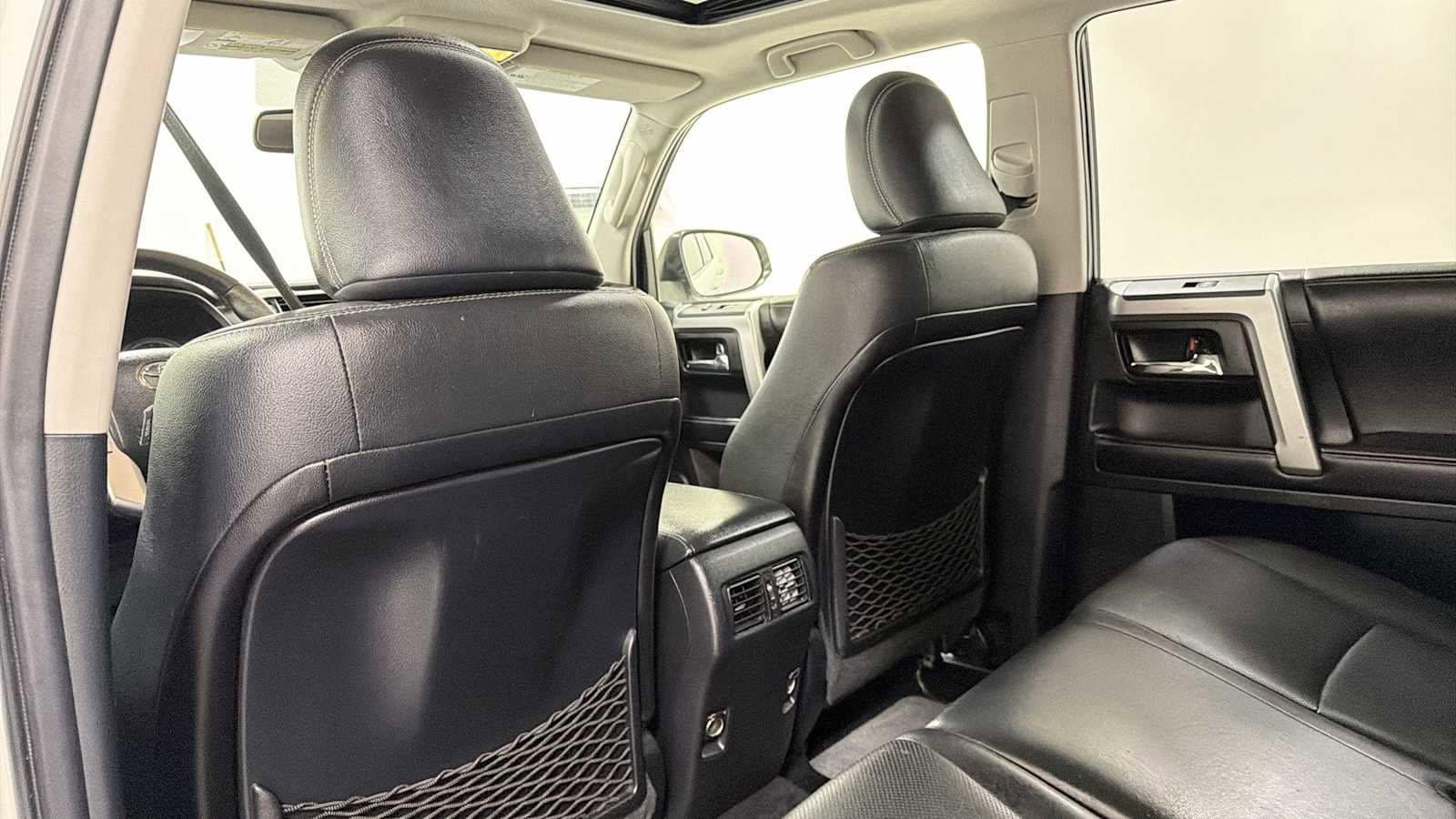 Thumbnail: 2015 Toyota 4Runner - 26