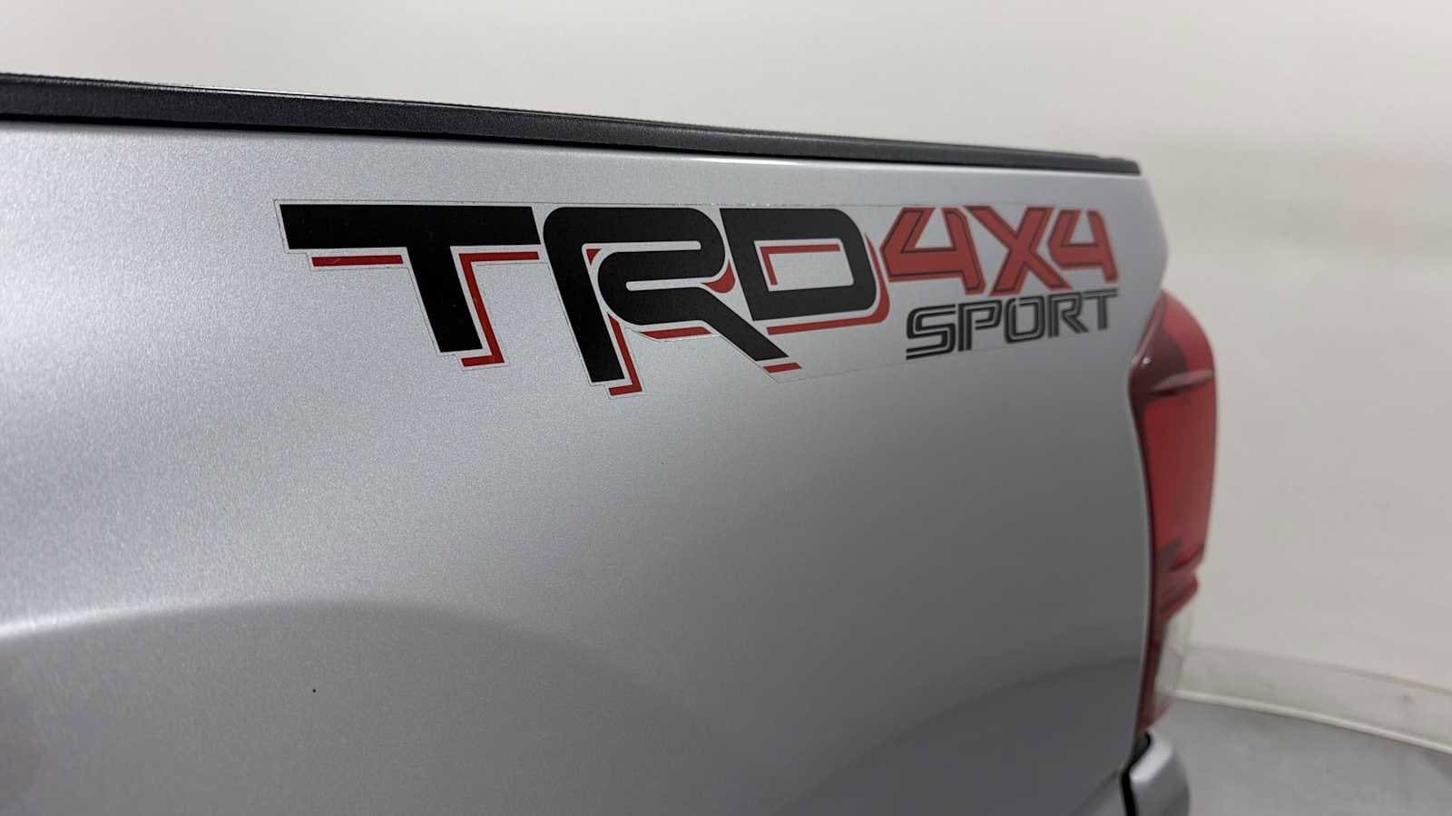 Thumbnail: 2018 Toyota Tacoma - 28