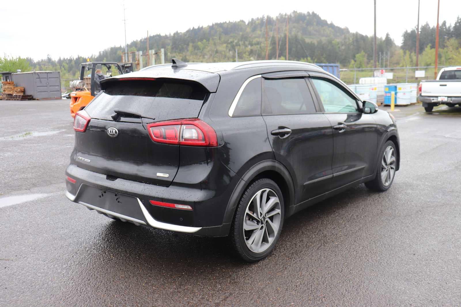 Thumbnail: 2017 Kia Niro - 5