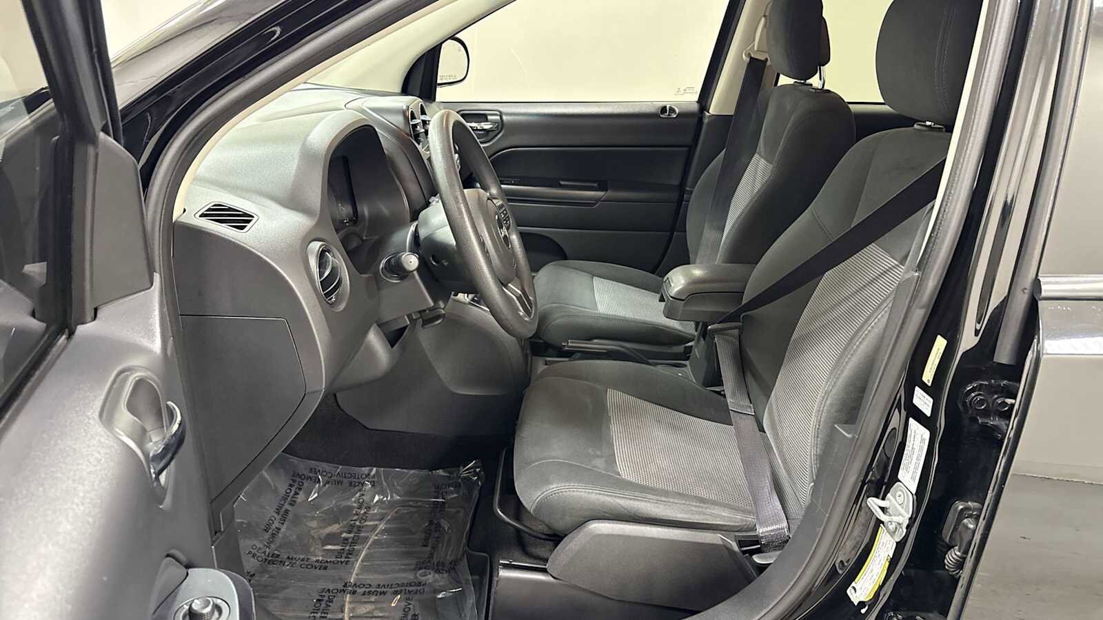 Thumbnail: 2016 Jeep Compass - 13