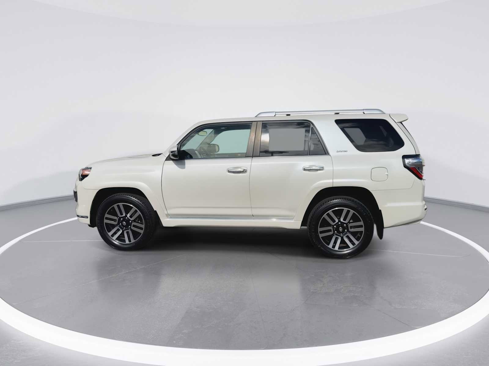 Thumbnail: 2018 Toyota 4Runner - 5