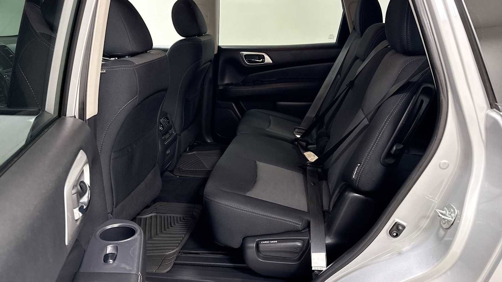 Thumbnail: 2019 Nissan Pathfinder - 23